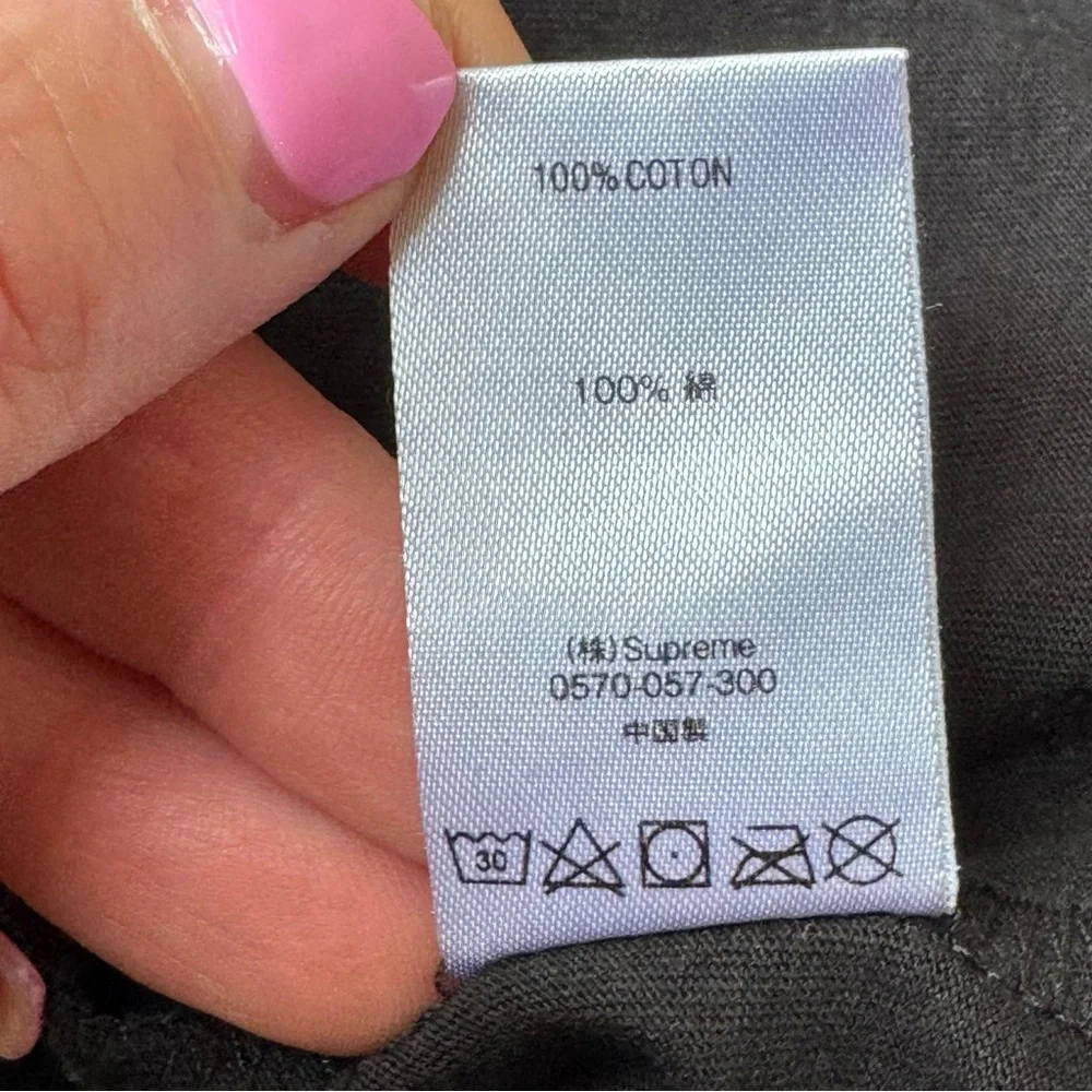 Supreme Black Logo T-Shirt - Picture 6 of 9
